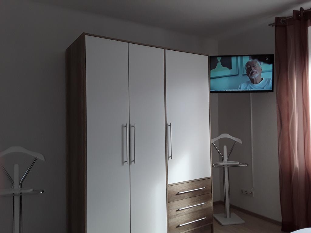 Ferienwohnung Mueller Кенцинген Екстериор снимка